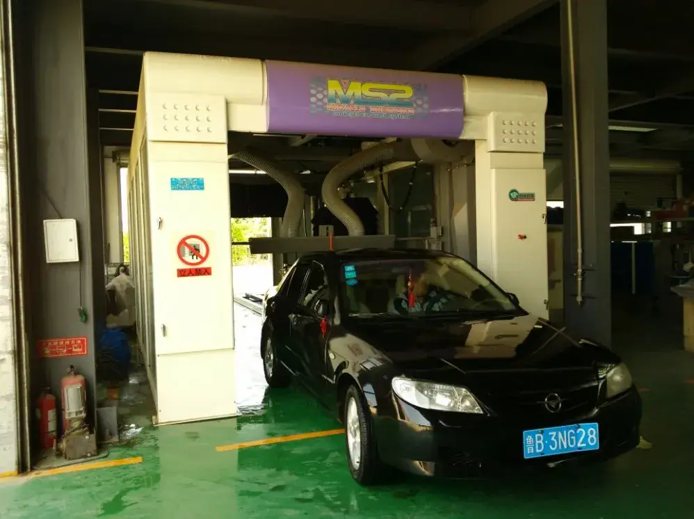 Thiết bị tự động rửa xe, dọn sạch hầm đường