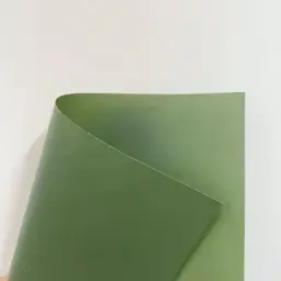 Tấm PVC màu xanh từ nguyên liệu tái chế, thân thiện với môi trường