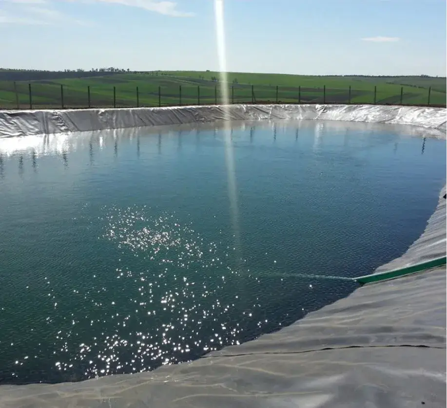 Ứng Dụng Nhựa HDPE Chống Thấm Nước và Chống Rò Rỉ trong Xử Lý Bùn Thải và Bãi Chôn Lấp