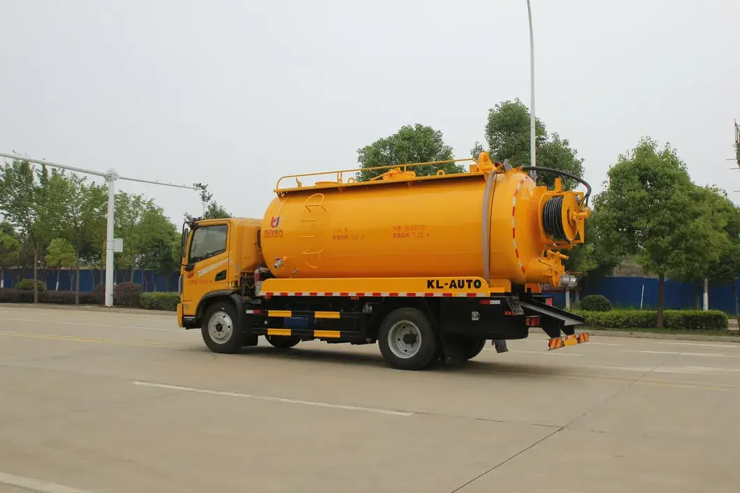 Xe Chở Rác Dong Feng 6*4 - Sự Lựa Chọn Sáng Suốt Với Độ Bền Vững Chắc