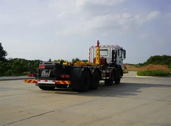 Xe Chở Rác Dong Feng 6*4 - Sự Lựa Chọn Sáng Suốt Với Độ Bền Vững Chắc