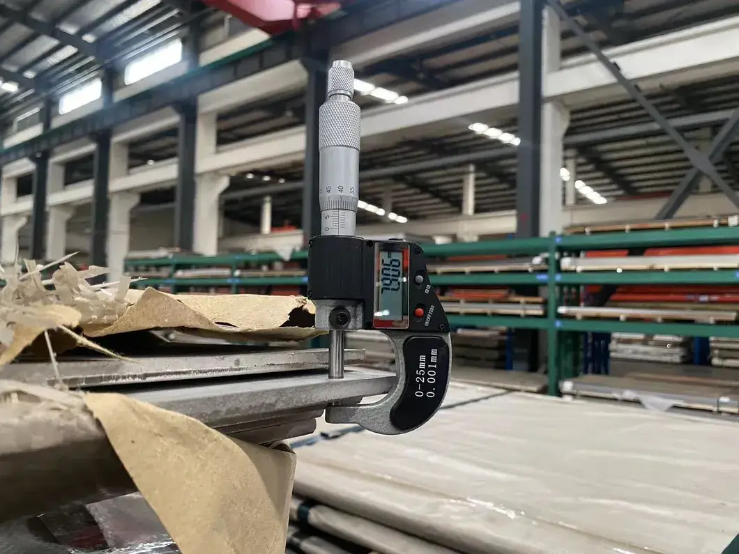 Tấm Thép Carbon A36 Mạ Kẽm Kiểu Caro - Sản Phẩm Được Ưa Chuộng Nhất